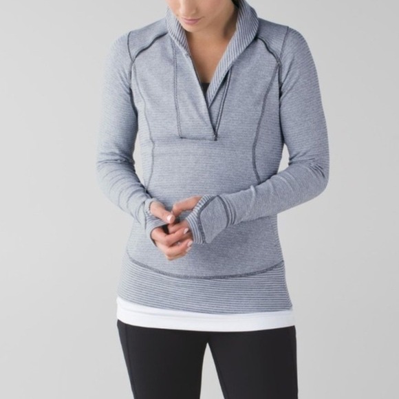 lululemon athletica Tops - Lululemon Think Fast‎ Pullover Mini Check Pique White Heathered Slate Size 6